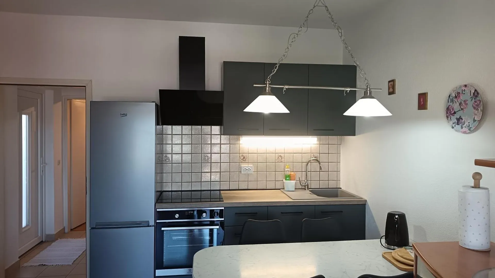 Apartman I Sobe Marijana 라브 0*,